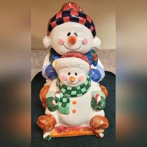 GKAO Sledding Snowmen Cookie Jar